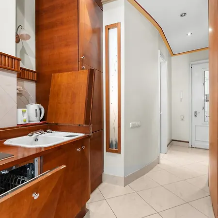 Basilika Breathless View With Balcony Free Parking Upon Reservation * Budapeszt