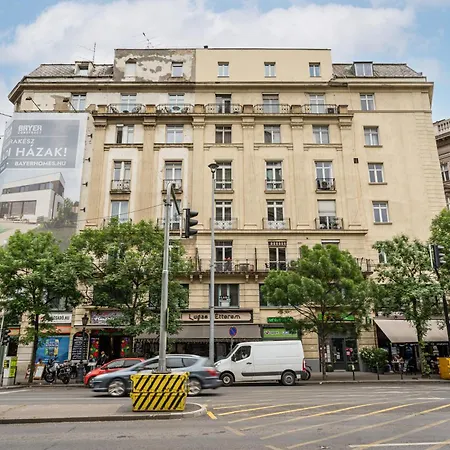 Basilika Breathless View With Balcony Free Parking Upon Reservation